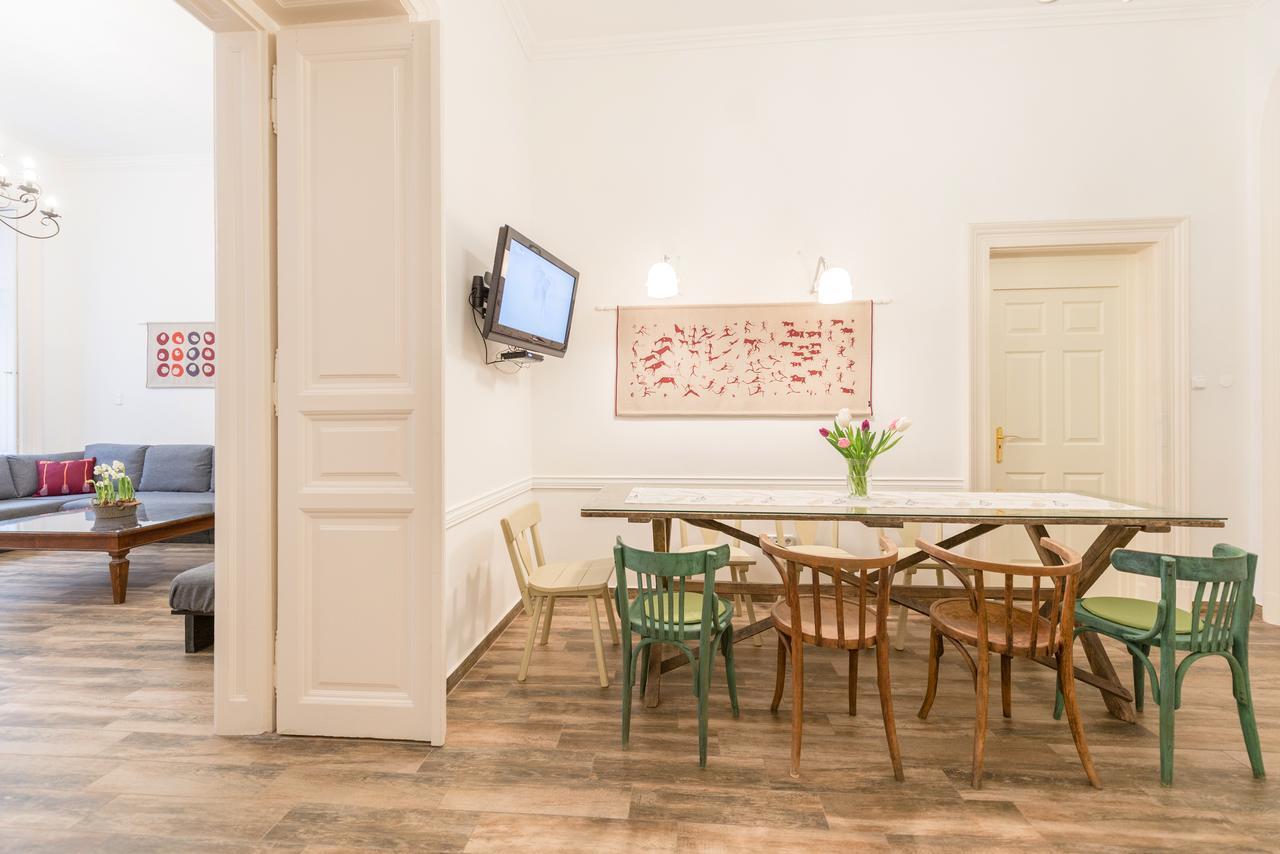 Family And Friends Apartment Budapest Kültér fotó